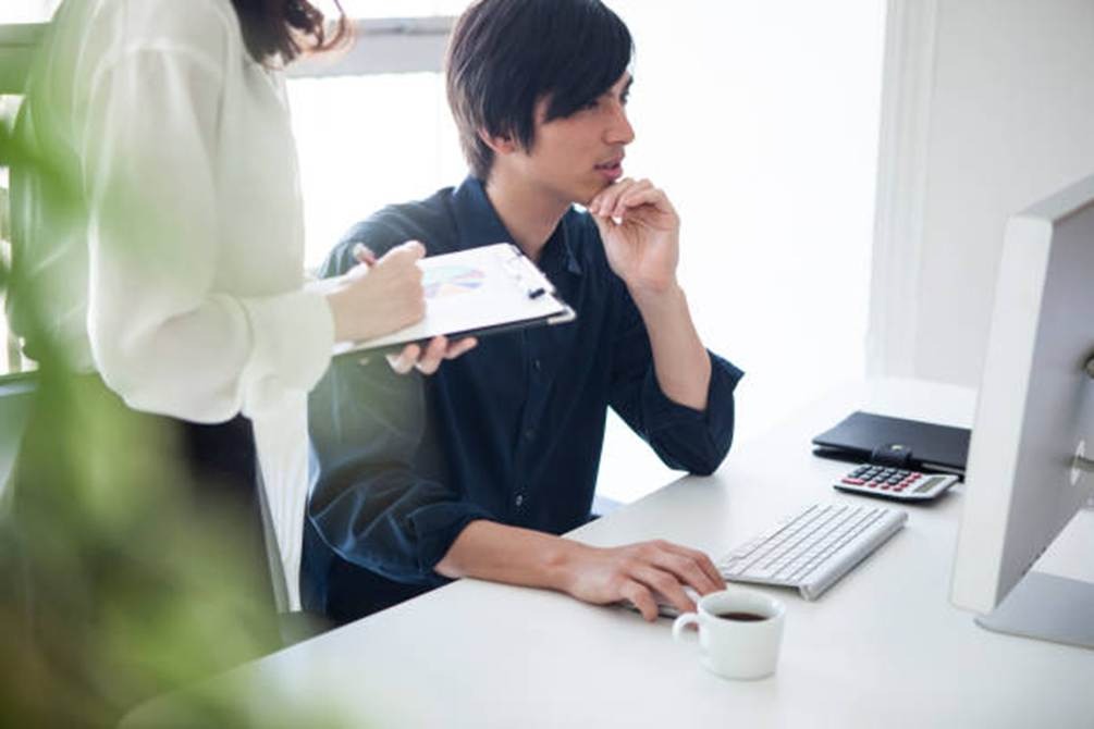 Integration with payroll and HR systems for healthcare attendance