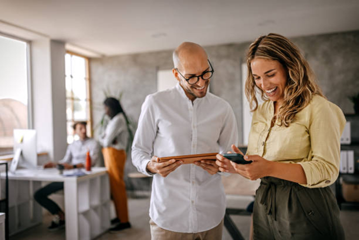 Remote workforce management with employees using digital devices