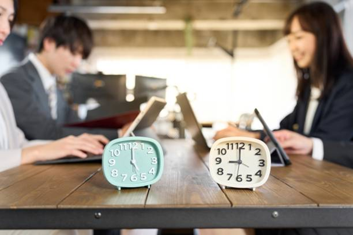 Reporting and analytics for time tracking software