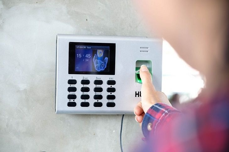 Biometric fingerprint scanner
