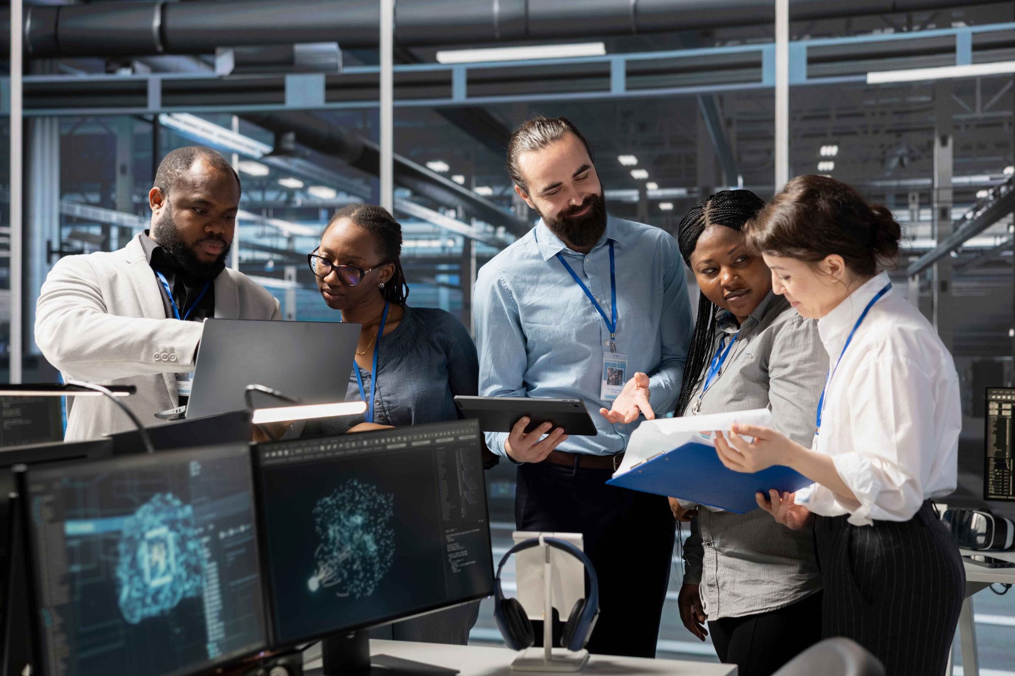 HR team using AI and cloud workforce management technology